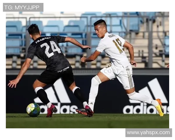 足球天才球星Pearl崭露头角引领未来足坛潮流并助力球队荣誉再攀新高